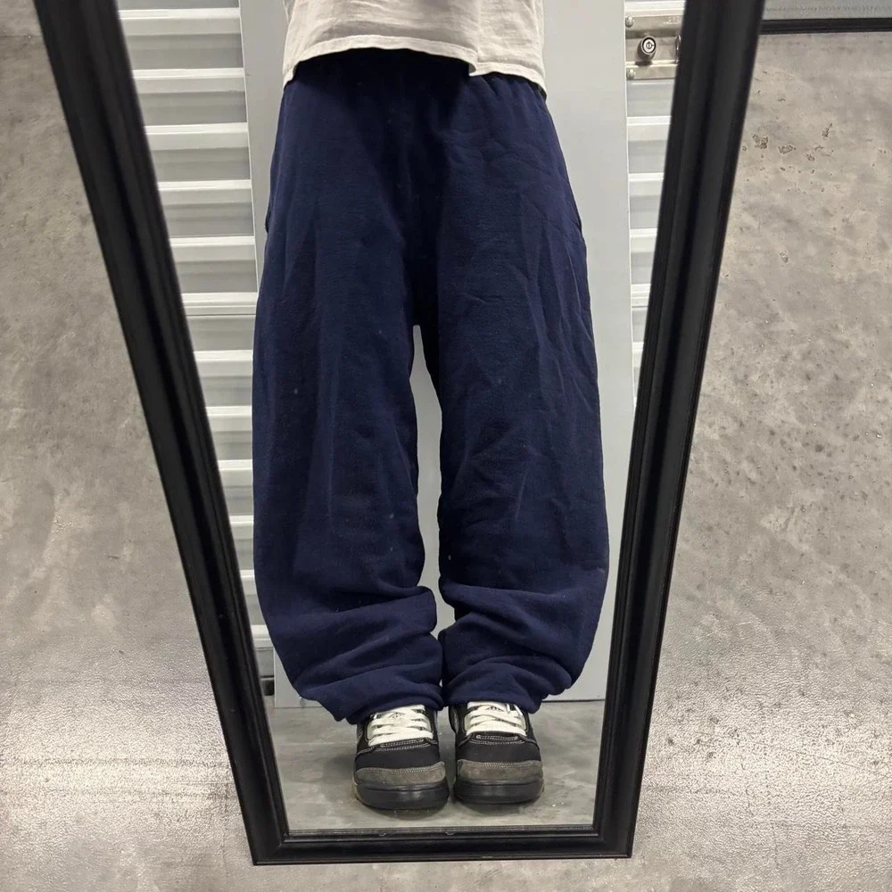 Vintage Y2K/2000s Navy Blue Essential Sweatpants! Fits M